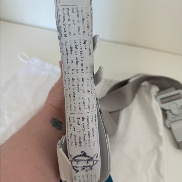 Dior x Daniel Arsham Newsprint Saddle Belt Bag - Picture 7 of 14